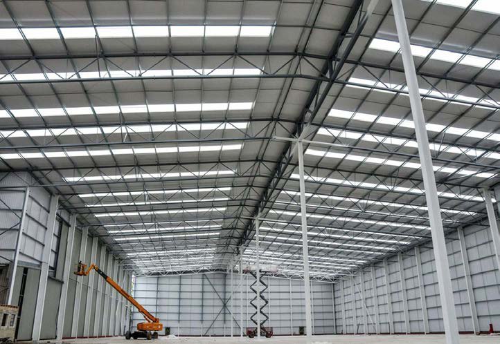 Interior of a small-bay flex industrial building